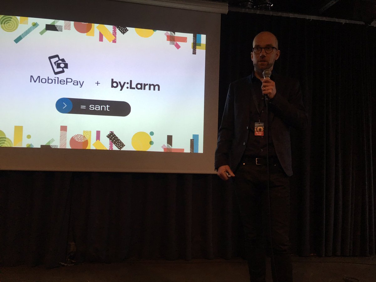 NordeaNorge's tweet photo. Vår betalingstjeneste MobilePay på scenen under By:Larm. I DK er MobilePay en av de aller mest brukte appene 👌
#bylarm #mobilepay #Nordea https://t.co/Nw2mmBJxoh