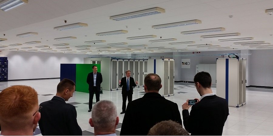 ColoExchange's tweet photo. 4D Gatwick – new 400 rack colocation facility for the London M25 market - https://t.co/7gfUDGBCRd https://t.co/N2r1OJDE83