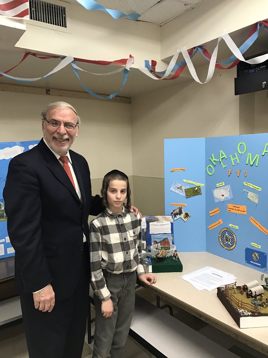 MVLandau's tweet photo. Some pictures of some of the amazing projects researched and created by our 5th grade students at YYH, with @HikindDov https://t.co/6VkU5sQ6bz