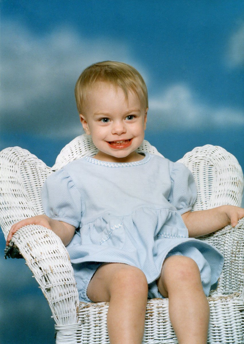 BCHSecho's tweet photo. Look how adorable this little one was! Who wants to take a guess at this week's #guessthatsenior? https://t.co/eAUqFAdhIn