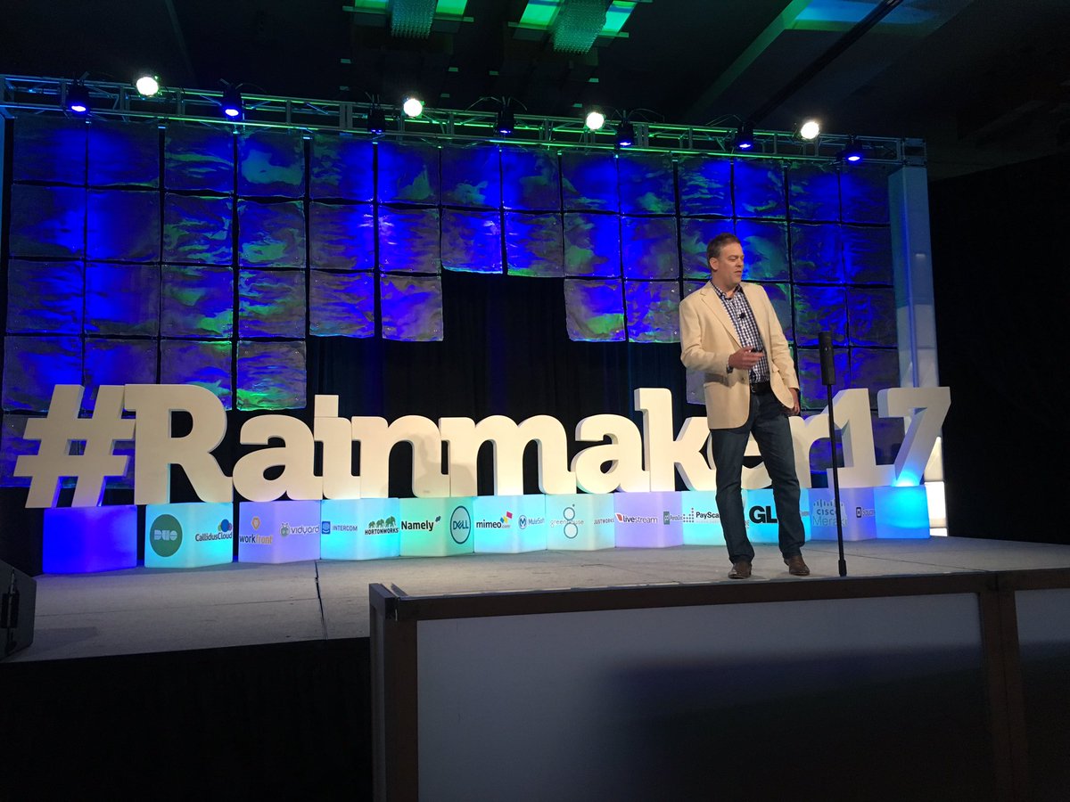 kamyrinn's tweet photo. @derekgrant crushing it on stage at #Rainmaker17 #teamsalesloft #salesloft #salesenablement #modernsales https://t.co/UWU1Rj3X8U