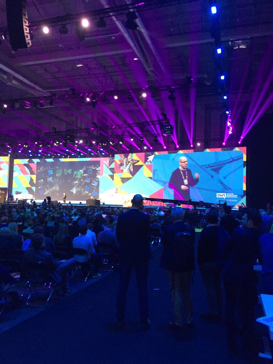 digisabz's tweet photo. One of the best talks so far by @f_spielberger from @Pepper_group with cool insights and good advices #OMR17 #inspiring https://t.co/lTGHclk6vM