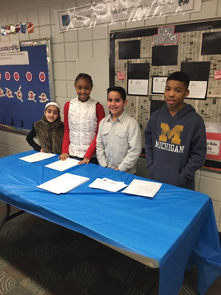 mrssmith620's tweet photo. Some of my cute 4th grade leaders explaining the Job Board at Leadership day! https://t.co/6YJ47UN2TO