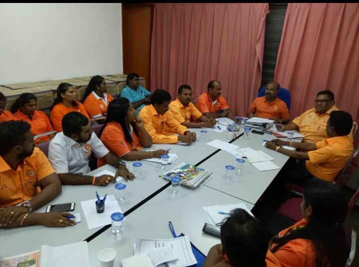 makkalsakti's tweet photo. Mesyuarat @makkalsakti Negeri Perak, Dipengerusikan oleh Datuk Seri @thanenthiran3 serta Su @SutagerS @ManivannanML @aaranjitamizhan https://t.co/n0Cd3T2OTG