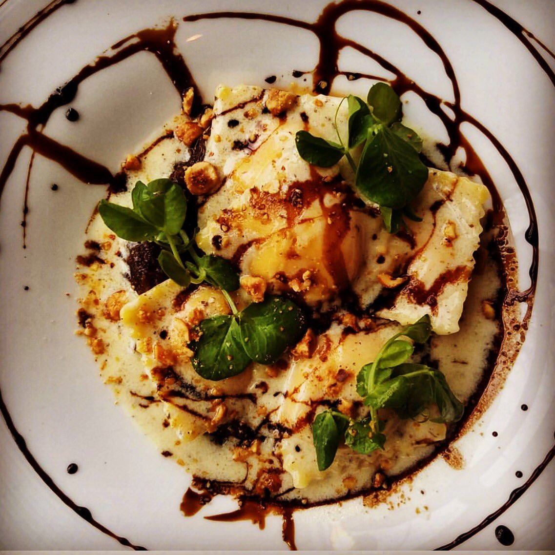 ElaPhilly's tweet photo. #menuaddition #ravioli #stuffed with #blacktruffle #fondue #braisedshortrib #smoked #balsamicvinegar #hazelnut #pasta #dinnerideas https://t.co/AYDGcxygn4
