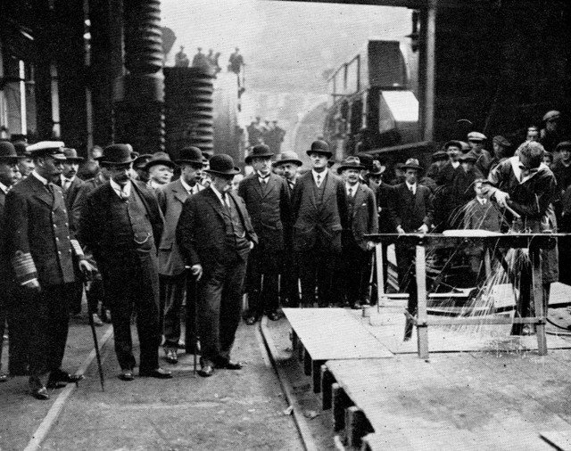 ~otd 1918 – Edward, Prince of Wales, made war-time visit to Kincaid’s engineering works, Greenock. #ww1 #inverclyde #inverclydeshipbuilding