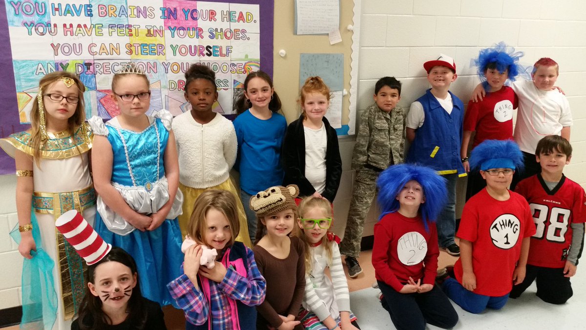 mrsbaileyNHE's tweet photo. Excited for character dress up day! We love to read! #nhebrightknights https://t.co/xFBljXDVGL