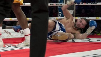 NewAgeBoxingUK's tweet photo. Quick reminder, Adonis Stevenson weighed 49.9lbs less than Haye weighed in at today when he did this to Bellew.  Best of luck Tony lad. https://t.co/gz7uRQlIf2
