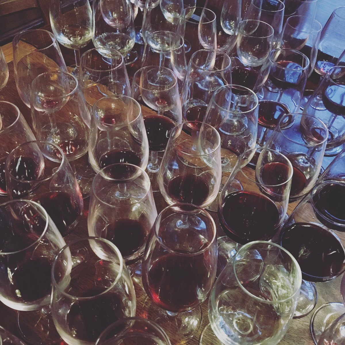 hindleyoung's tweet image. Love receiving amazing @WSETuk student results in time for the weekend. Congratulations @BonCoeurWine - so many distinctions &amp;amp; merits! 🍾