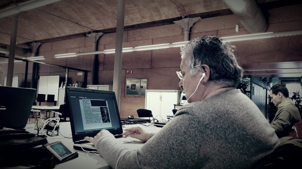 davidbaleta's tweet photo. Open-Surf  las tardes de Viernes en @citilab #cornella #musica #pc https://t.co/QHMJVfQb4P