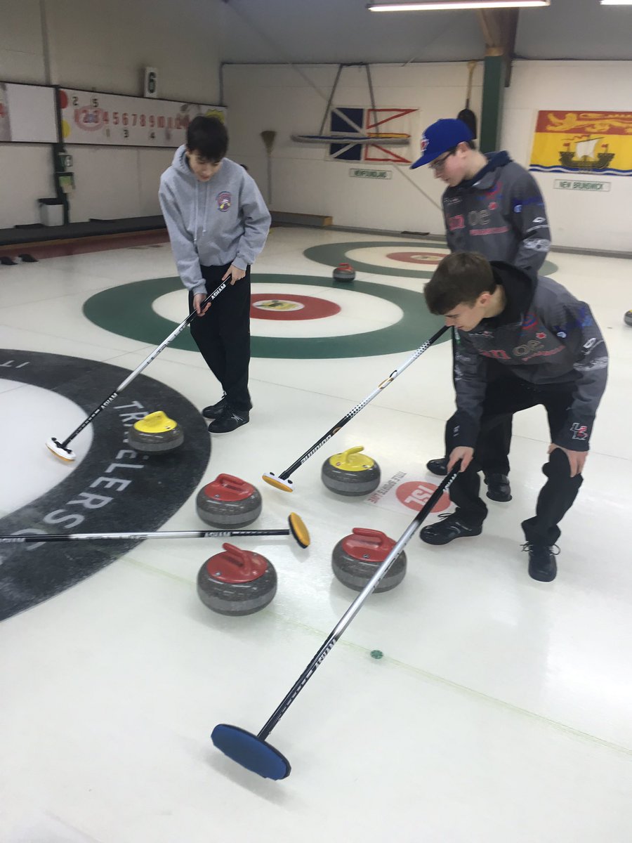 inglisdanielle's tweet image. Good luck in the U-18 qualifiers this weekend, @CurlTeamLeung! #cheeringfromtherock #hittingrefresh