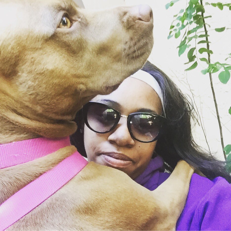 coachbons's tweet photo. Clearly she has no issues with self image or her weight #goals #confidence #lessonsfromadog https://t.co/9iHdf5hqjd