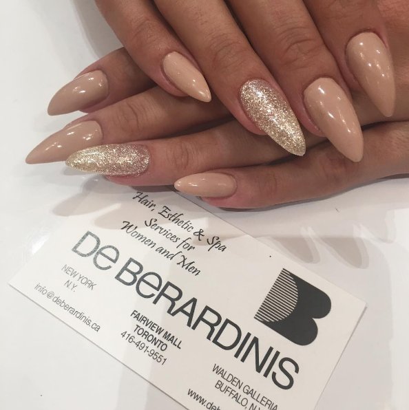 DeberardinisTO's tweet image. Brisa Gel Form Extensions by Diana; 💅🏽💕 #gelnails #sculptednails #formextensions #nailsdone #stilettonails #almondnails #coffinnails
