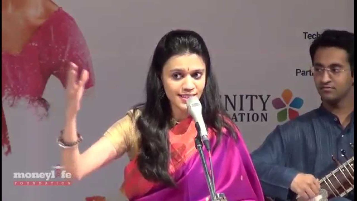 HinduJagoran's tweet image. Aho Bata Mahat #Papam
Kartum Vyavasita Vayam
Yad Rajya-Sukha-Lobhena
Hantum Svajanam Udyatah!~#Gita @IMAPictures @WedentGroup @BharatSolar_