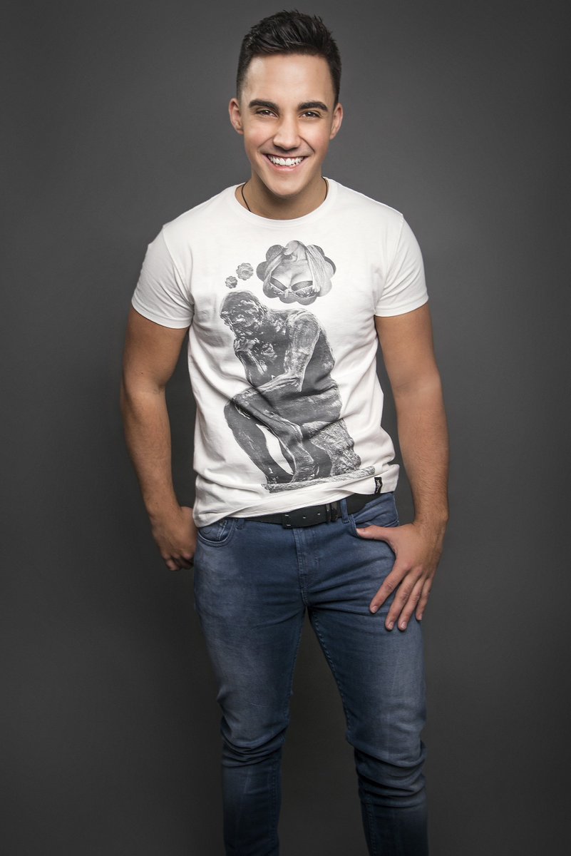 RTELateLateShow's tweet photo. On tonight’s #latelate 9.35pm @RTÉ One – Nathan Carter’s lil bro @jakecartermusic in his first TV appearance; Actor &amp; writer @EmmetKirwan... https://t.co/HxLOtwYMZz