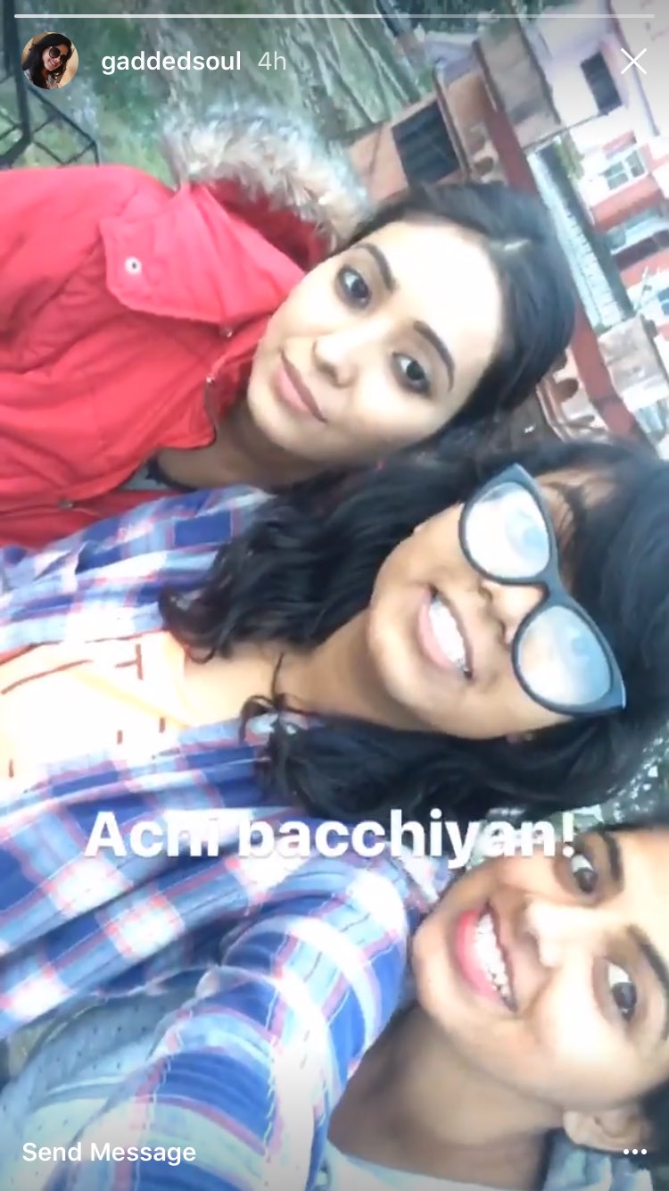 Asha Negi Fan Club on X: Asha Negi with her best friend Shreeya Sharma and  her cousin Divya Prajapati in Dehradoon Credit: Shreeya Sharma Instagram  story t.colMDFIJQcsT  X