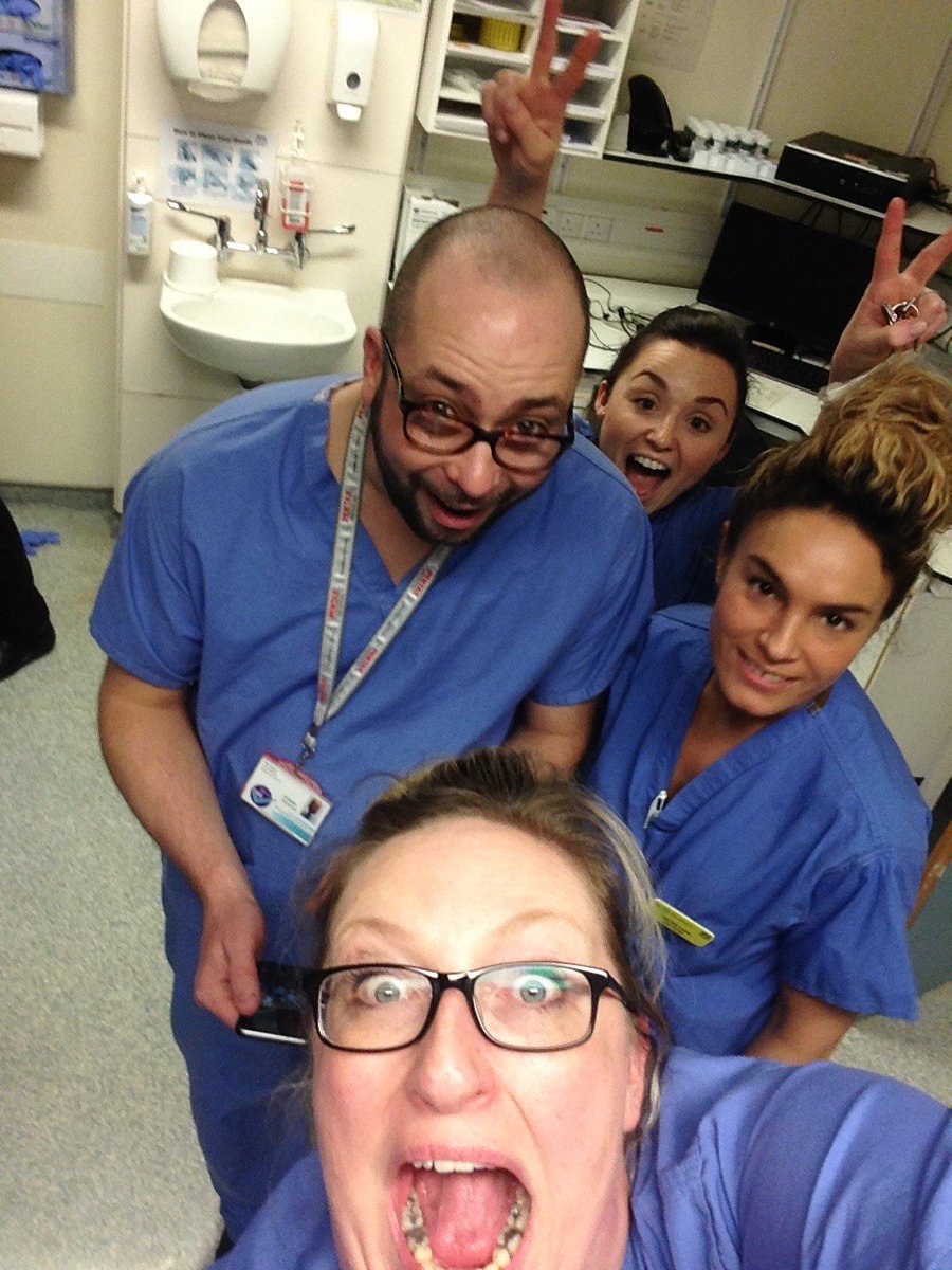 wee_egg's tweet photo. #ENDOLIVEUK2017 What a team #TeamGRI Fantastic few days 😁 Over and out 😃👍🏻 @Endoscopy_GRI https://t.co/JMI7KKOwLX