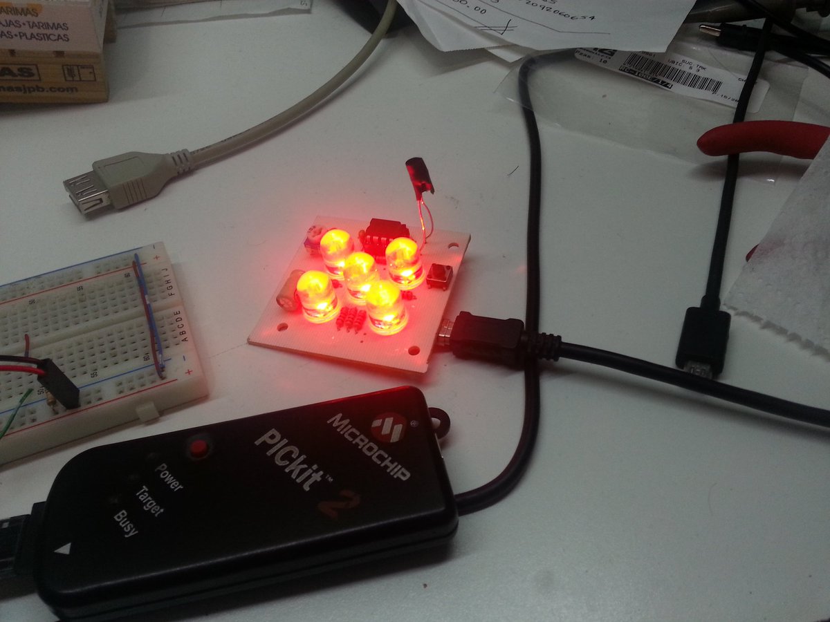 IObrizio's tweet photo. #diy #cardboard #led #lamp #mark1 #ironman #maker #pwm #pic12F1840 #mosfet #pickit2 @MicrochipMakes https://t.co/RgaWgn7jlL