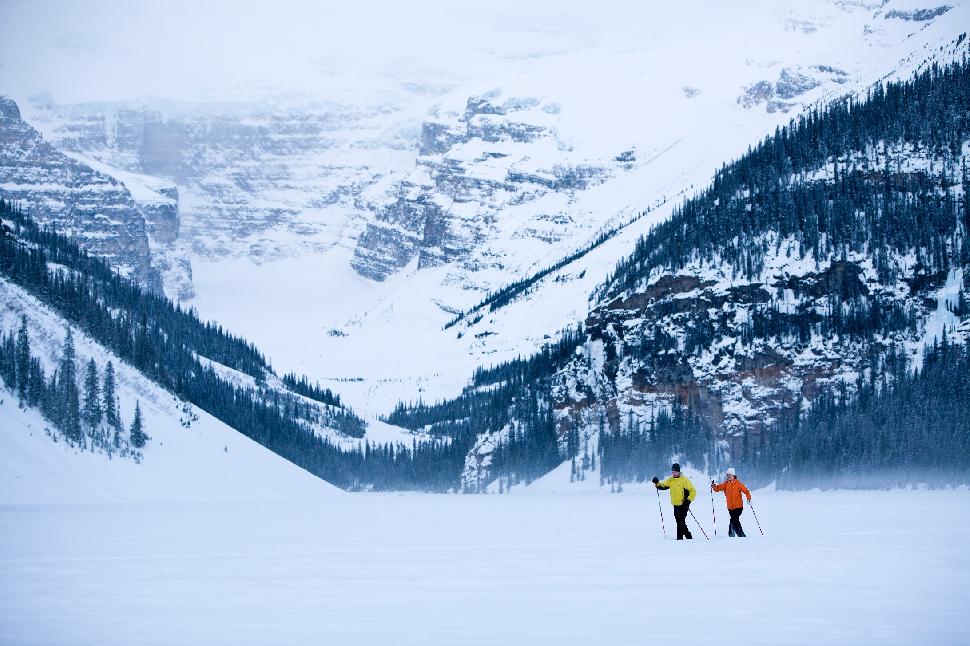 explore_mag's tweet photo. Our 25 fave places to x-country #ski in #Canada would't be complete w/o #LakeLouise https://t.co/A6uNcqOun0 @banff_squirrel https://t.co/B0I34VeLon