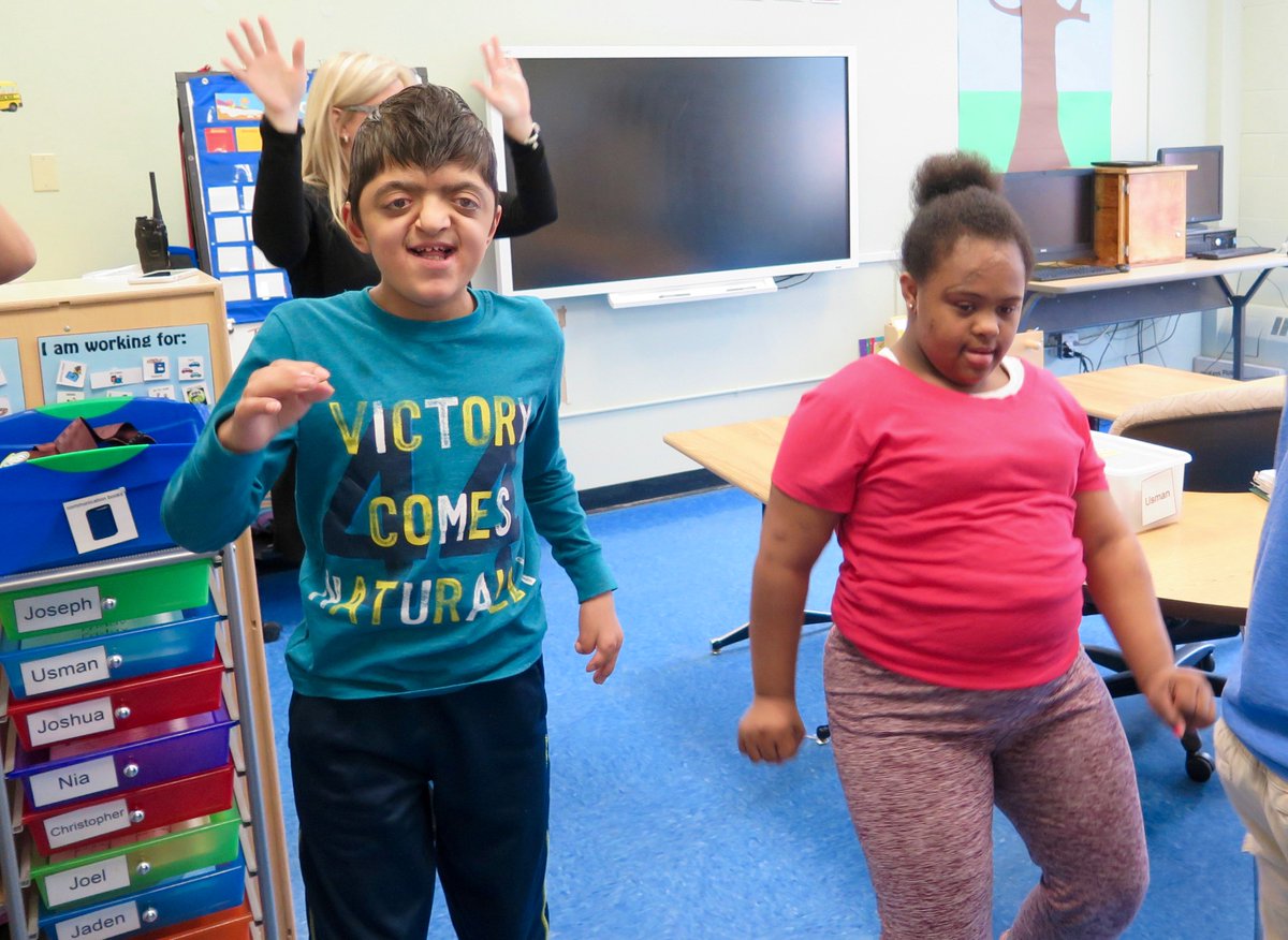 rocklandboces's tweet photo. #MarchForwardRC @Kaplan today! Music in halls and dancing in classrooms, keeping our students active and engaged! @rockhealth #BOCES https://t.co/X1NgTxzW1B