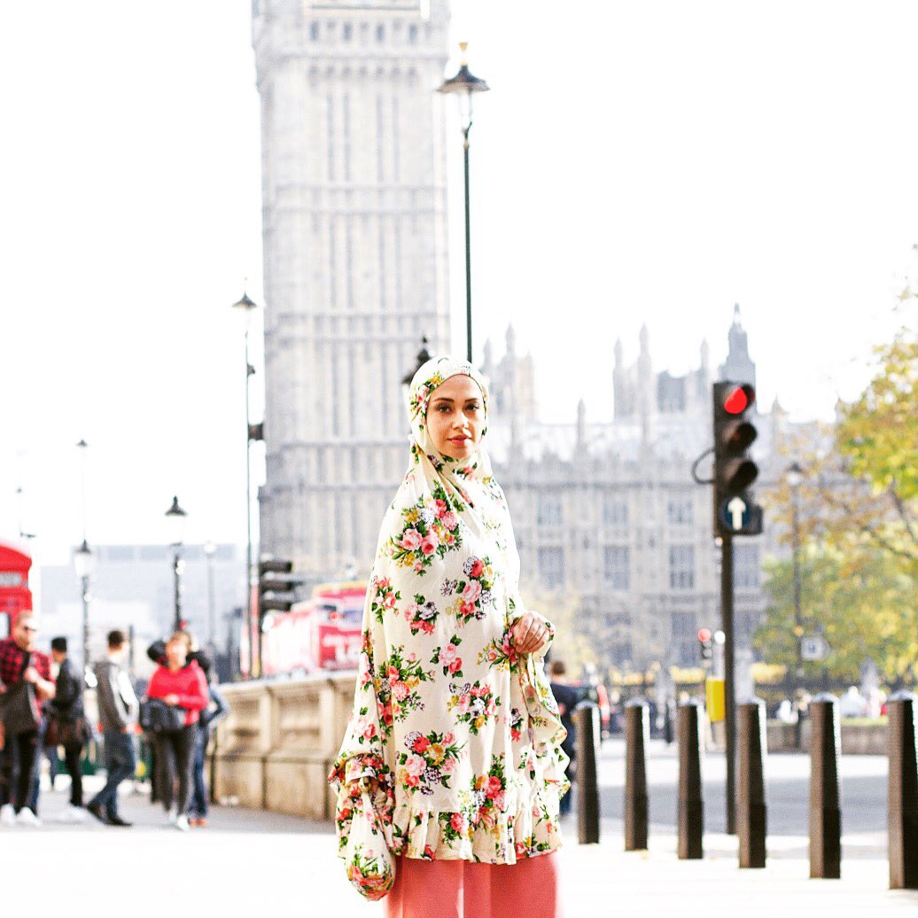 BeebeeEngland's tweet photo. Available now at Ebay
https://t.co/MqGh2sALma https://t.co/n5QIMni2W8