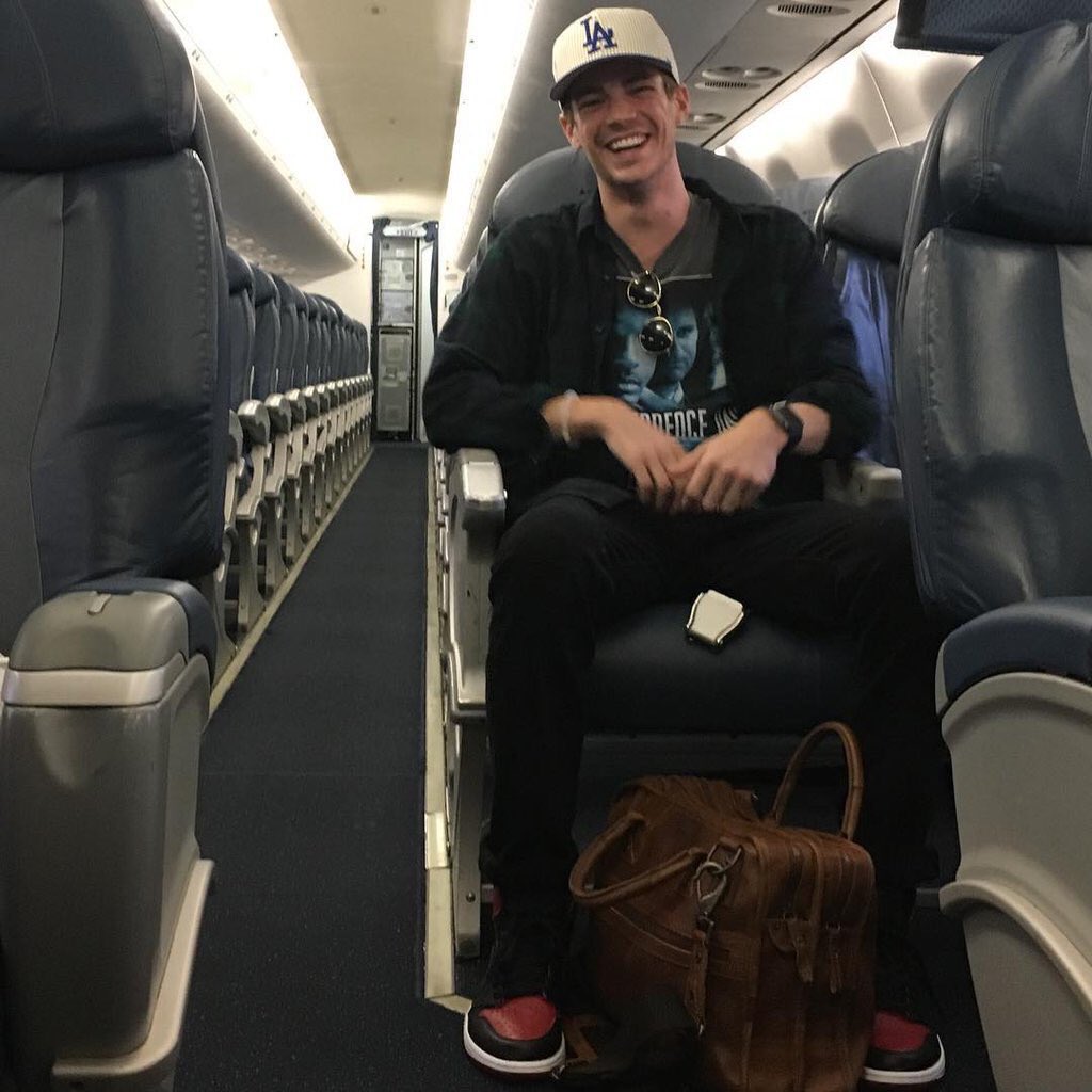 hollyanderson30's tweet photo. Stuck waiting 2 hrs at the airport for my flight...bored to death #USACANGUSTINS https://t.co/GnRAmyG15R
