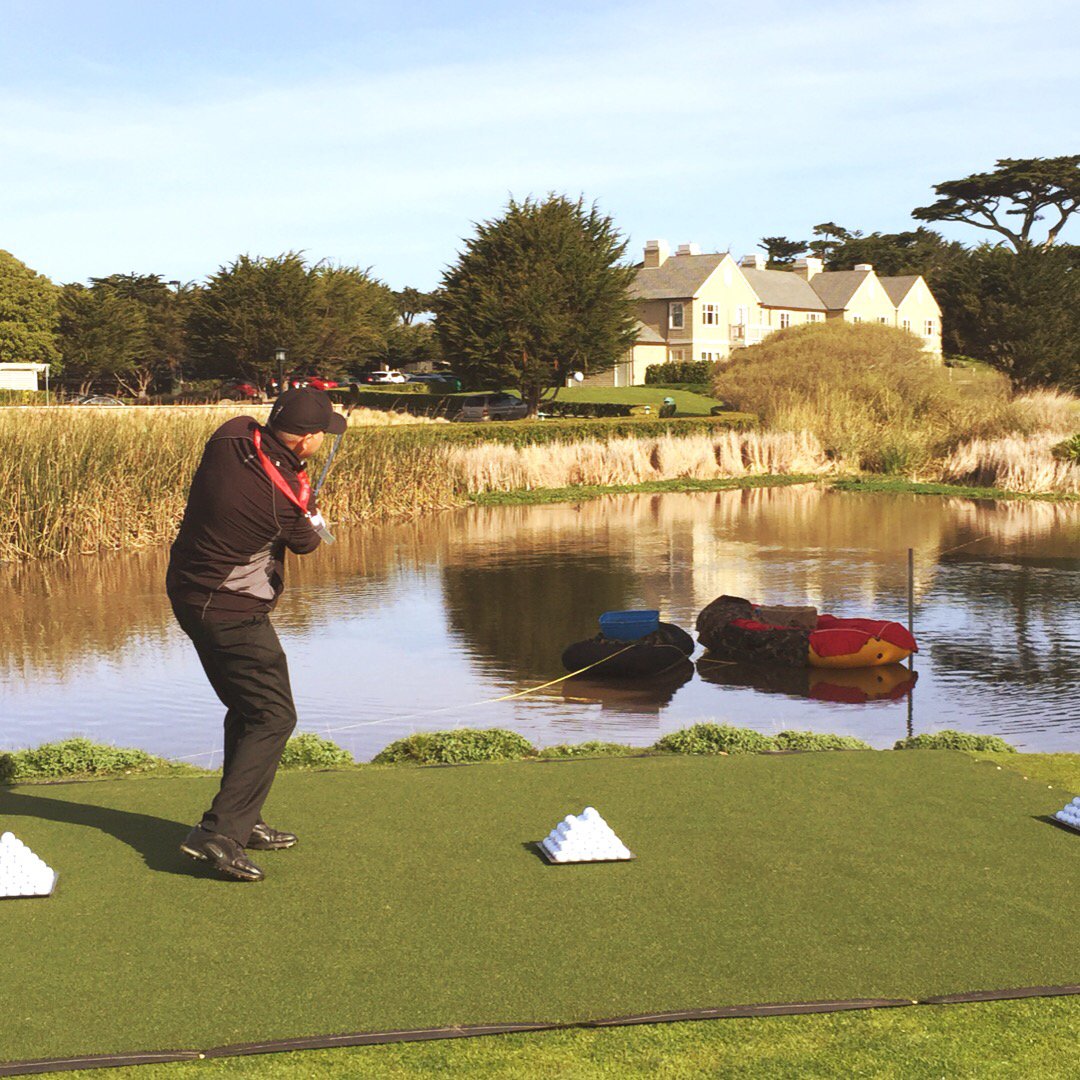 HalfMoonBayGolf's tweet photo. Pitch practice for the @JDRFBayArea golf tournament #chippingcontest #golf #hmbgolf #hmb #chipitin #pro #golfer #halfmoonbaygolf #practicing https://t.co/AGPzO0v5Tx