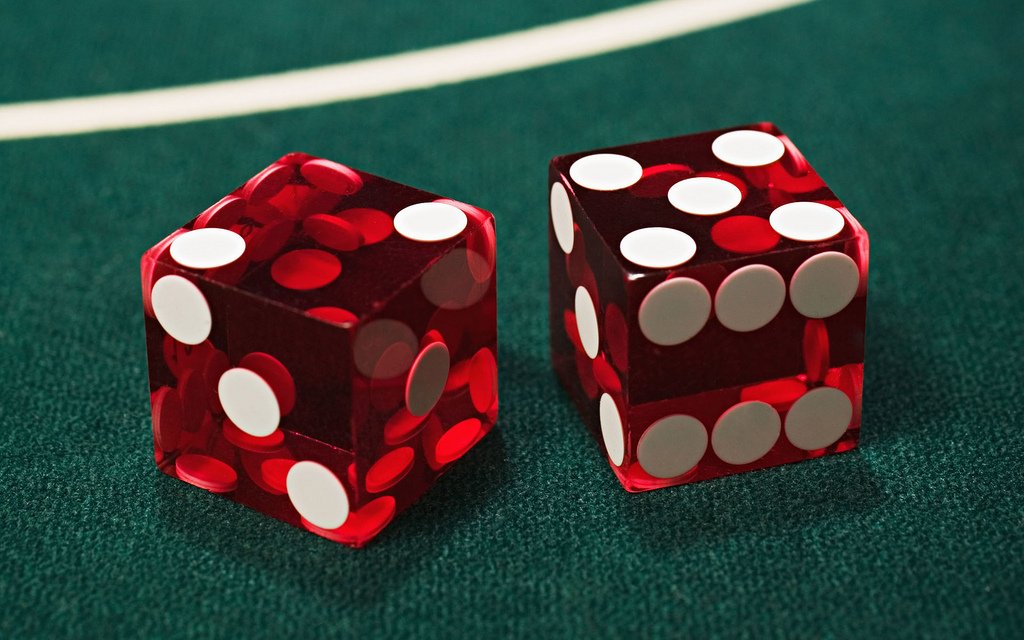 How To Roll Craps Dice