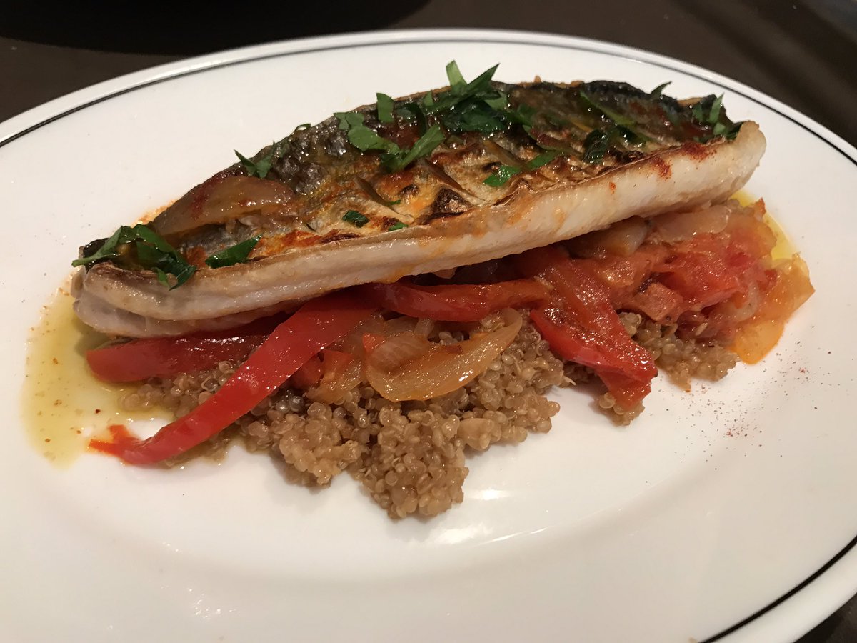 Lovely #catch of the day <a href="/Restotapeo/">RestoTapeo</a> <a href="/AfonsoV_/">Victor Afonso</a> <a href="/mariefleur35/">Marie-Fleur</a> <a href="/arturpais514/">artur pais</a> #Spanish #Mackerel