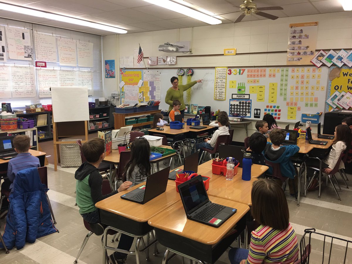 KymHarjes's tweet image. Preparing to log in to our new chrome books #chromebooks #techimmersion thank you @victoriaobst