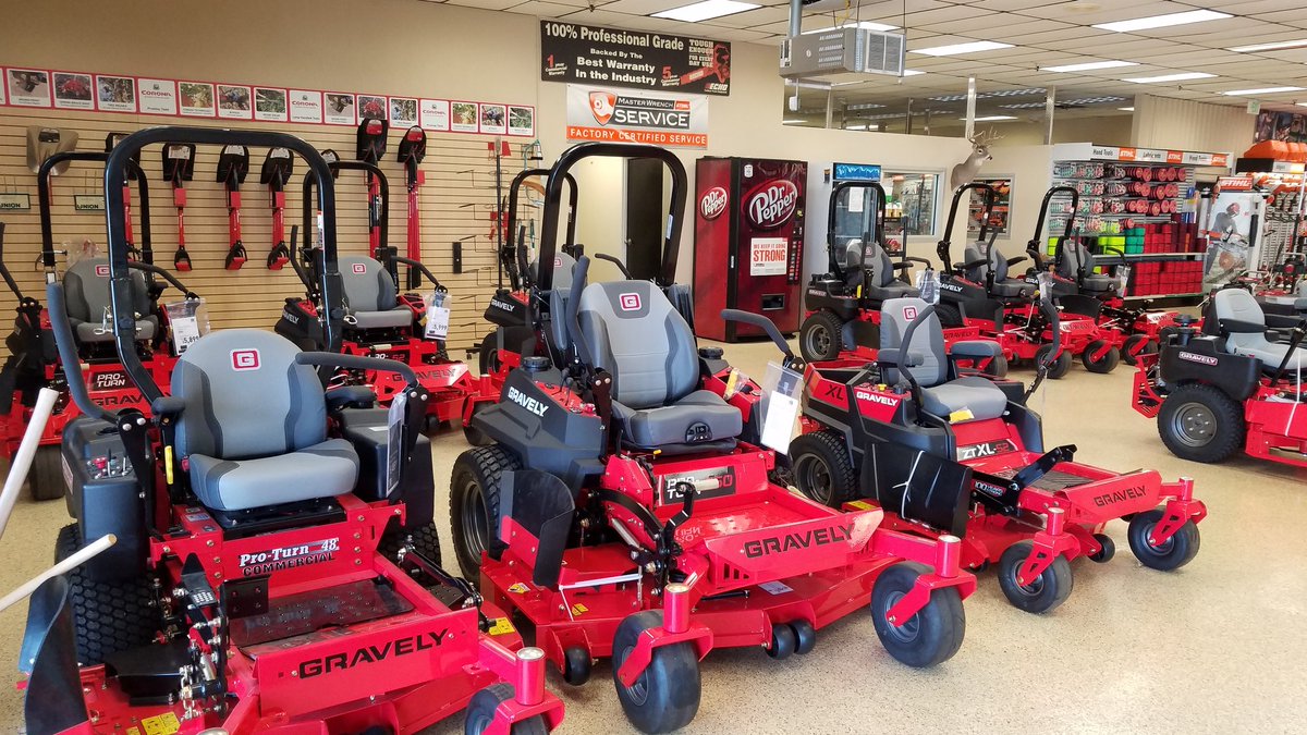 ScottyWBrown's tweet photo. Come see us today until 5:30 and tomorrow from 8-2 @ Leonard's Farm &amp; Ranch #Gravelymowers #gravely #fleetpricing https://t.co/4vfRUTOBO5