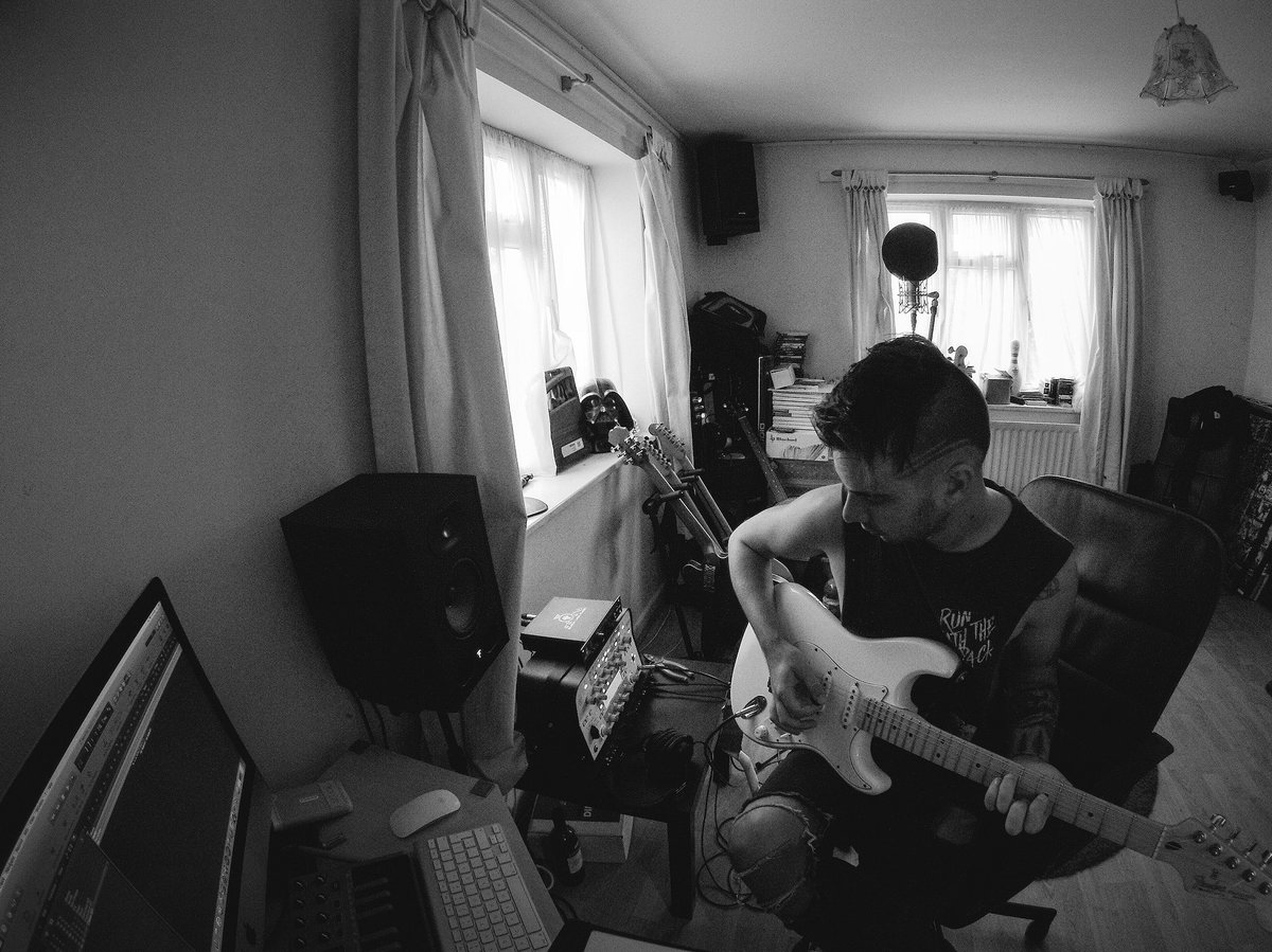 ROOM94's tweet image. vibezzzz ❌