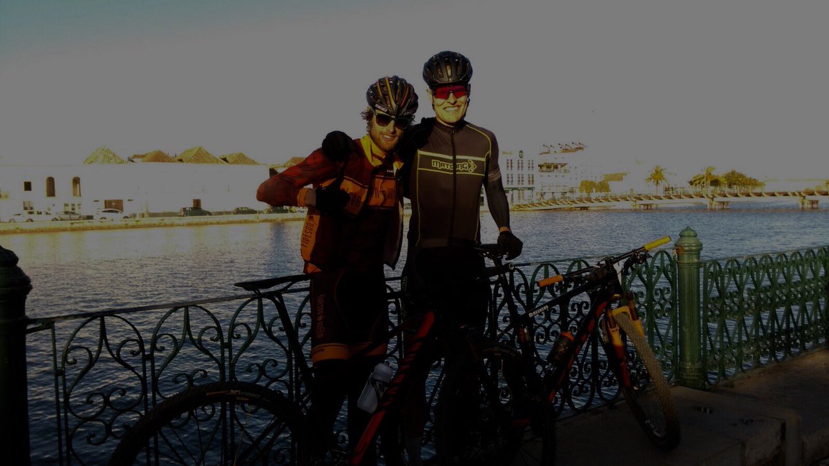 robbertdenijs's tweet photo. Om 21.55 vanavond samen met @marcdemaar aan de start in de @algarvebc proloog. Zin in een mooie driedaagse! #duorace #algarve https://t.co/azFumSO1Z1