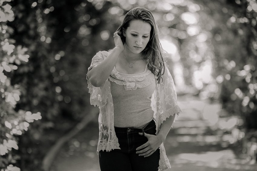 PowellPortrait's tweet photo. It's portrait season for High School seniors!  Message me! #Seniors2017 #Portraits #booknow #statenisland #statenislandphotographer https://t.co/f2nq7k1njT