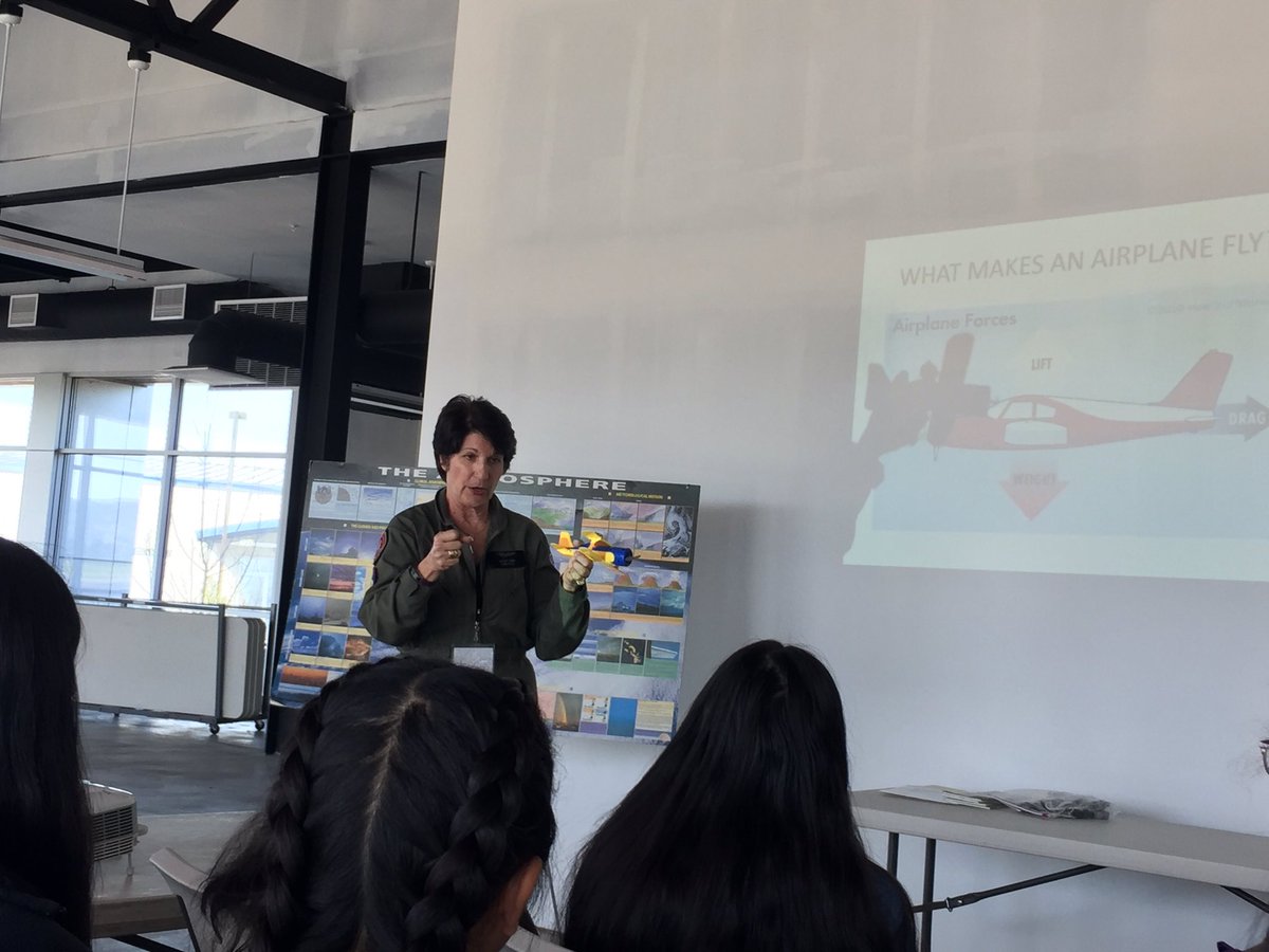 WOAW16's tweet photo. Another exciting WOAW event introducing flight to young women. @FlyWOAW @AOPA https://t.co/CqSIisLAlx