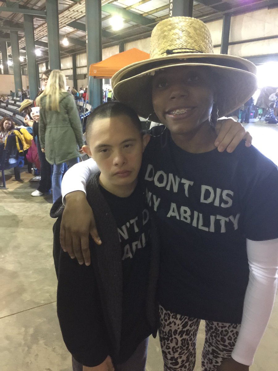 CarlaAdams61210's tweet photo. Rodeo fun! @LHSintheNews #LHSSpEd #SRORodeo https://t.co/Su2DdfqFJn
