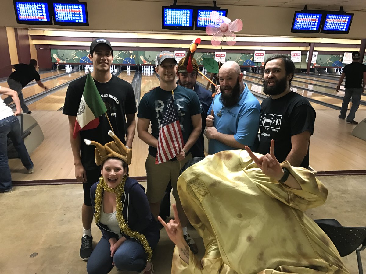 _Ridgetop_'s tweet image. Our team, "Can't Believe It's Not Gutter", had a blast at the @HaysFoodBank #HungerSTRIKE2017!  Thank you guys for all of your hard work!