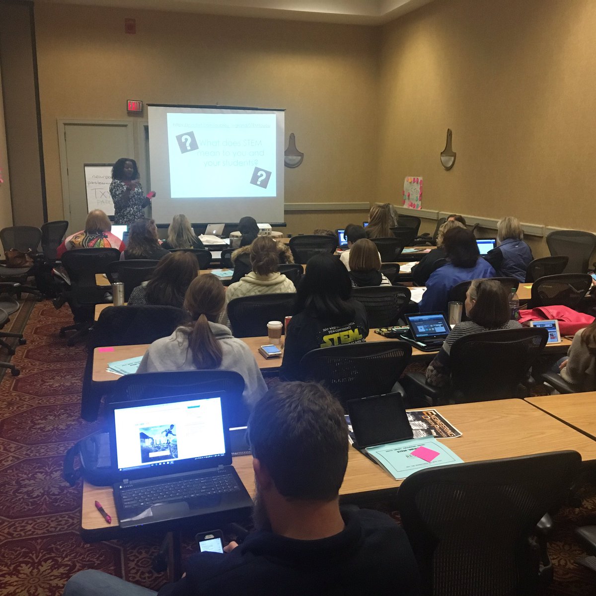 AubreyLegrand's tweet photo. Great session this morning @WestGeorgiaRESA #2017STEMWars! #DESTEM #wgaresastem #teachingandlearning #buildingSTEMculture https://t.co/hv3BZaDtM7