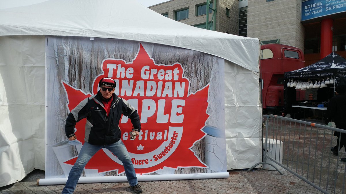 cdnmaplefest's tweet image. We're open! Come down and get your Maple On. #maplefest #canada150 #myottawa @FeatureFestival