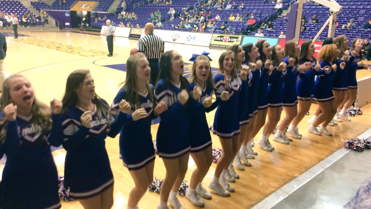 HALionsLive's tweet image. Shoutout to all of the Lions fans that are in Nashville! And shoutout to everyone that is tuning in elsewhere! #HardingStrong