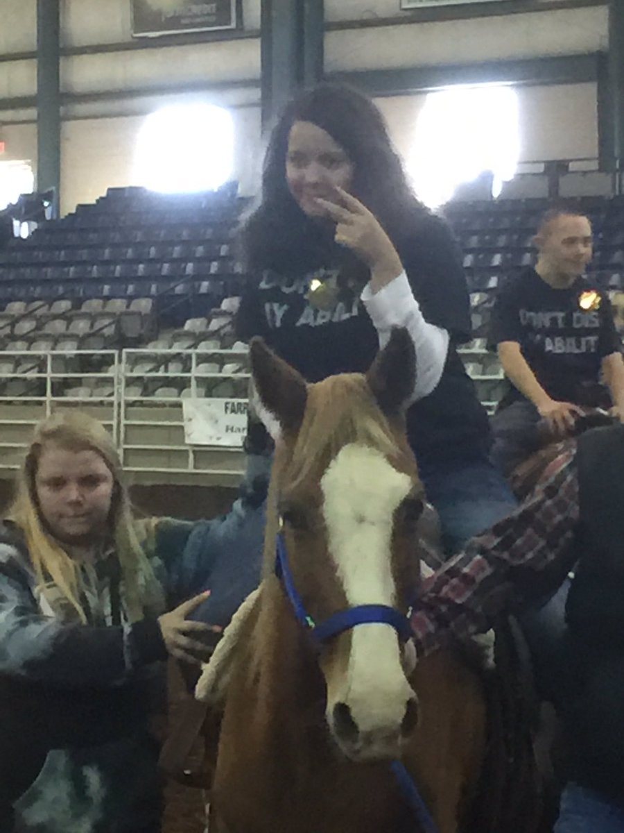 CarlaAdams61210's tweet photo. Being cowboys & cowgirls for the day! 🐴@LHSintheNews #SRORodeo #LHSSpEd https://t.co/F9Hu5VNZ67