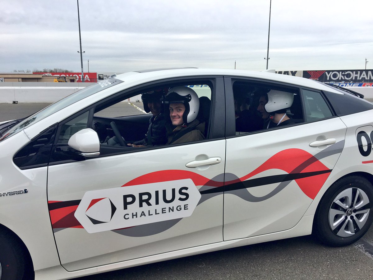 ToyotaResearch's tweet photo. .@Uber's team is geared up for the #PriusChallenge! Their team name? The Safe & the Furious. Good luck to all in Round 2! #Onramp2017 https://t.co/bWwy0HzqJO