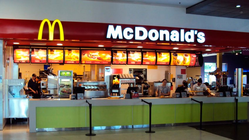 stroger12's tweet photo. https://t.co/5qGpkAZyG4 #Curiosidades | McDonald's sirve un lagarto a una clienta india https://t.co/RFh5jywHUH https://t.co/MFNL6OzO6x