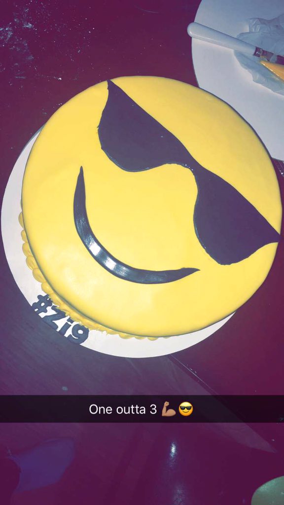 amanda_anaje's tweet photo. Always caking 🤑#mandycakes https://t.co/CJL1V9Oe7Q