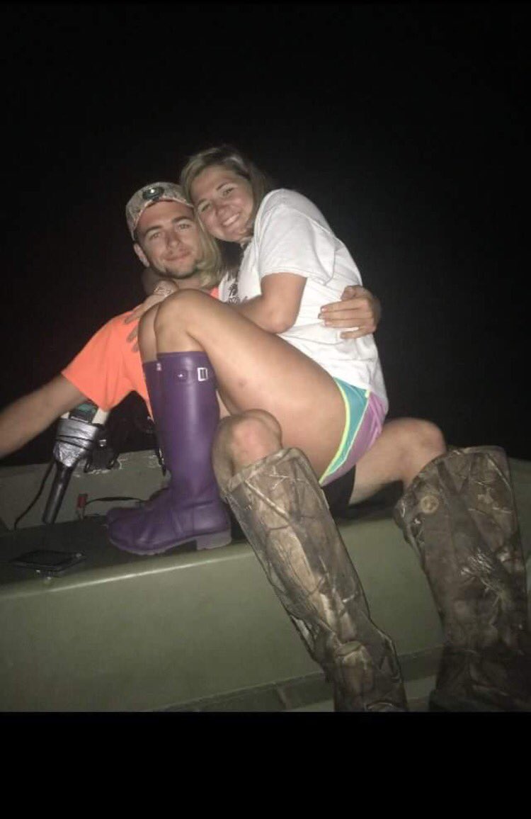 DavisTaylor252's tweet photo. I don't know what I would do without this boyyy!💜🐸 https://t.co/Js4DvQFW34