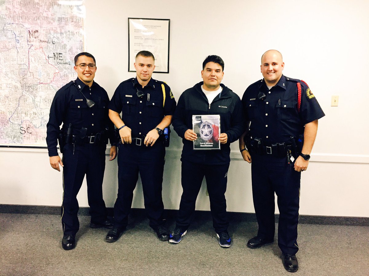 DPDAcademy's tweet photo. @DPDSENPO #southeastpatrol #DPDClass352 @DPDCoffey @ChiefCotnerDPD Congrats! https://t.co/qw4WnpMOVZ