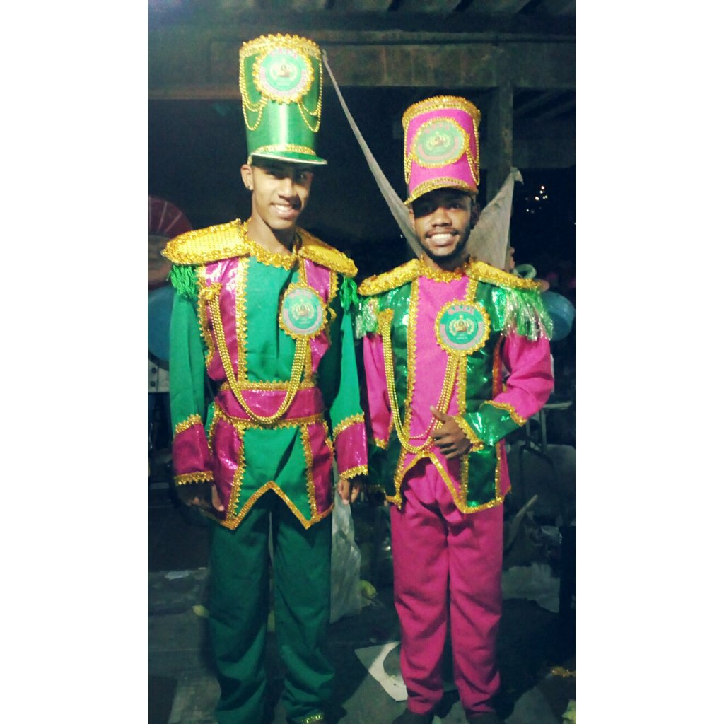 ramon_sccp's tweet image. Modelos do Barracão haha&apos;

Volta pro desfile de novo ae produção KK

#Ritmista
#Diretor
#BerçoDoSamba
#K-iq