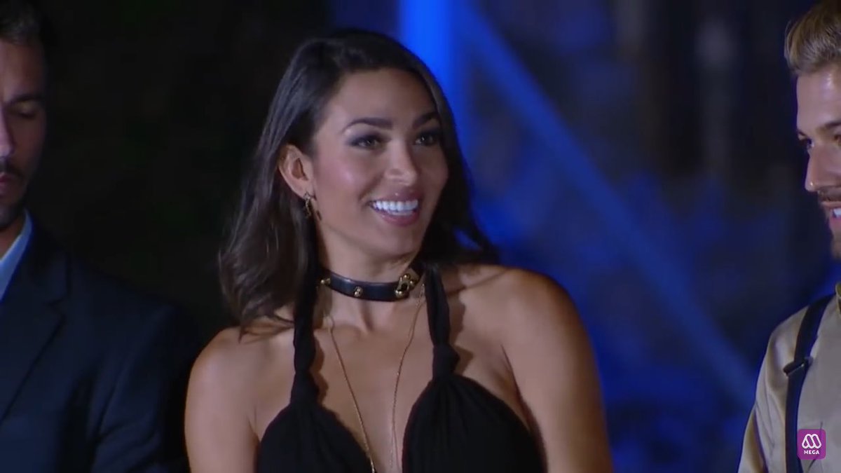 Me encanta esta mujer 

#DT15