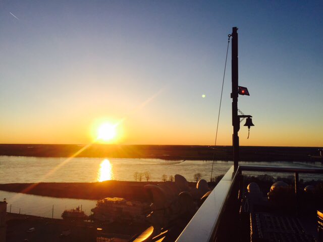 TwilightMemphis's tweet photo. Set for the weekend! Welcoming everyone in town for @farmandginshow: drinks on the roof, eats downstairs at @eighty3memphis. https://t.co/Omgz0ZNl7r