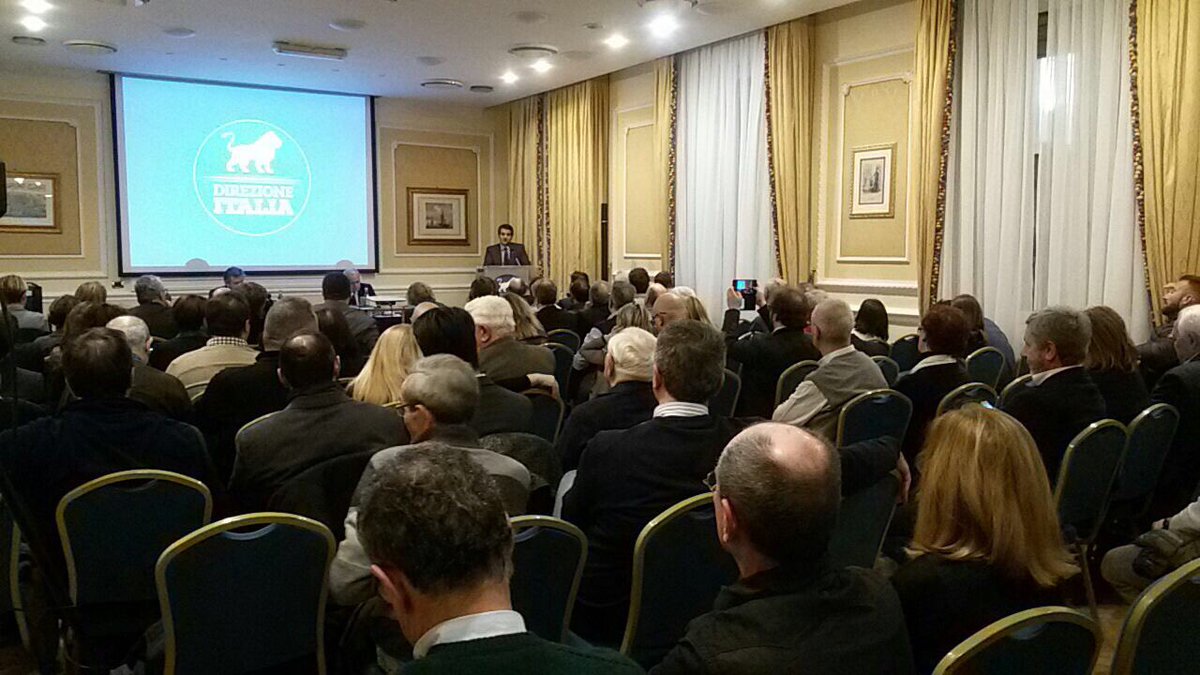 #cdx bloccato perché ognuno pensa a proiettare se stesso nelle settimane successive.
 A #direzioneitalia interessa solo unire e vincere